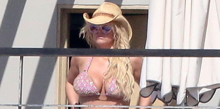 Fueling Boob Job Rumors: Busty Jessica Simpson Spills Out Of Bikini Top!