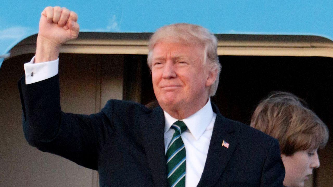 Image of Donald Trump reportedly admitted that his nuclear fallout with Elon Musk 'hurt' him.