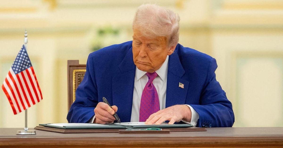 donald trump mocked dozing off briefing crown prince saudi arabia