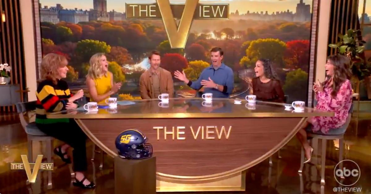 Photo of Glen Powell didn't greet Joy Behar on 'The View' because they met beforehand backstage.