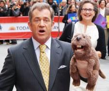 2009__10__full_mel_gibson_beaver_6_ 225&#215;188.jpg