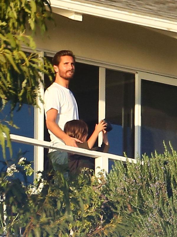 Scott disick rehab kourtney kardashian visits