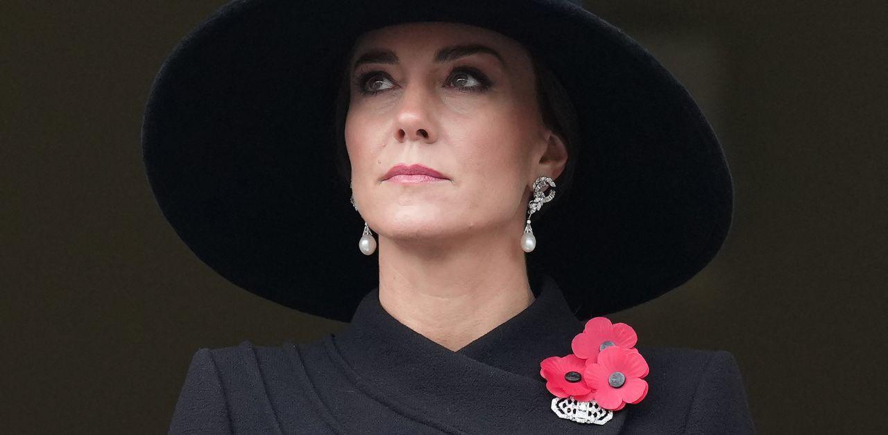 kate middleton concerned anxious queen camilla  balcony appearance