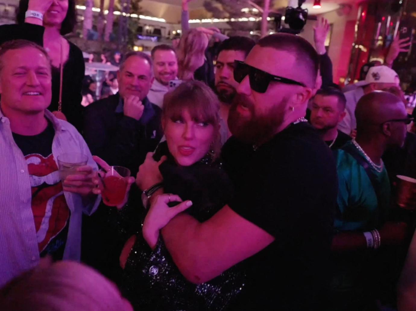 travis kelce lifts taylor swift air coachella watch