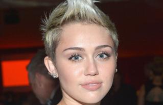 Miley cyrus6 teaser_319x206.jpg