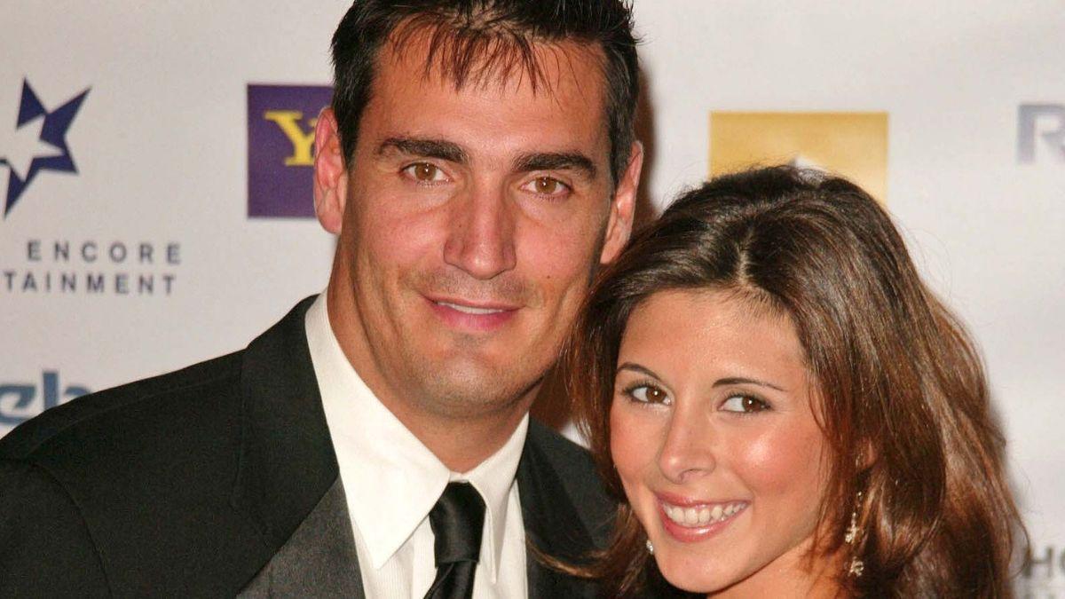 Photo of AJ Discala and Jamie-Lynn Sigler