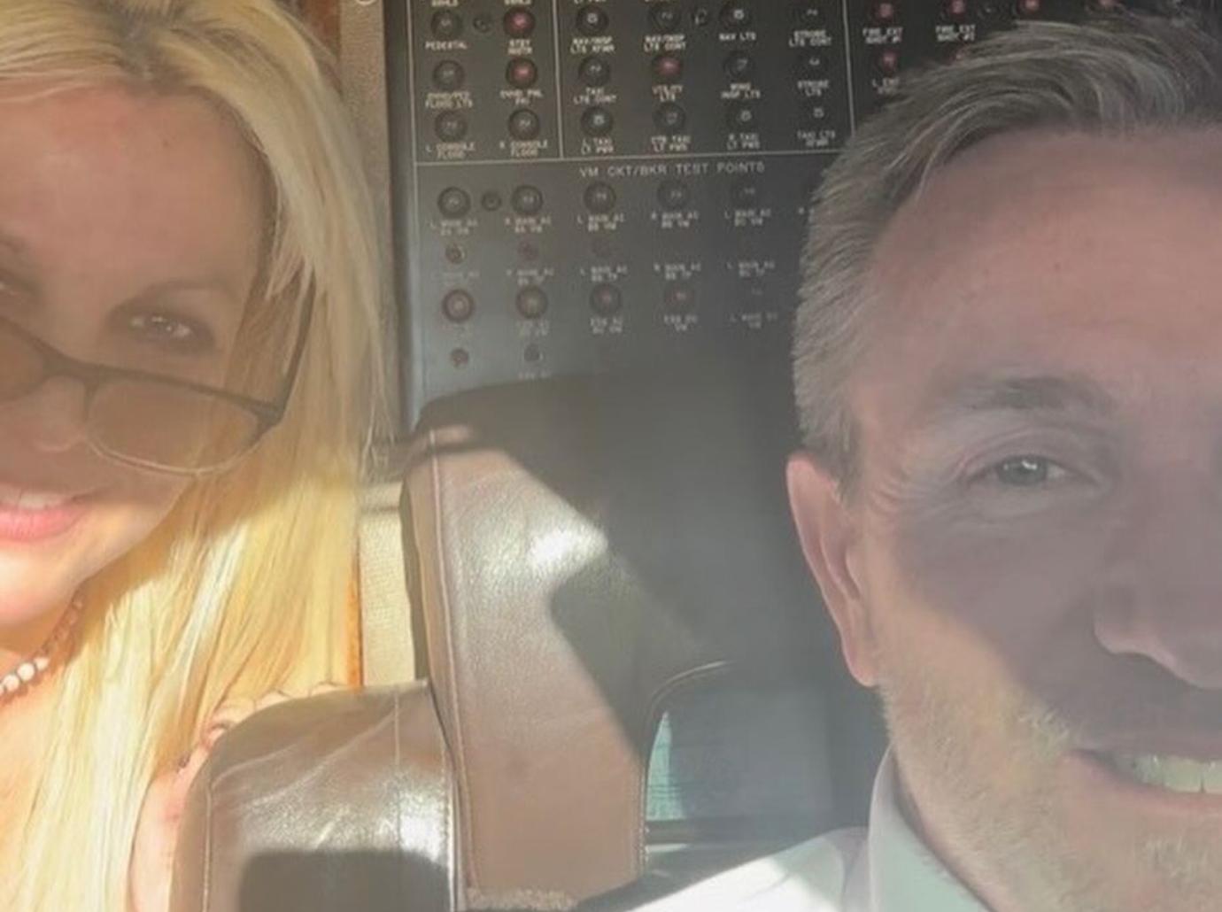 britney spears pilot glasses cockpit flies place watch