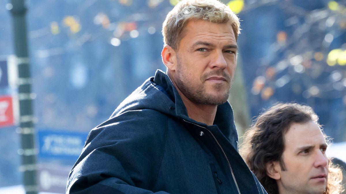 image of Alan Ritchson