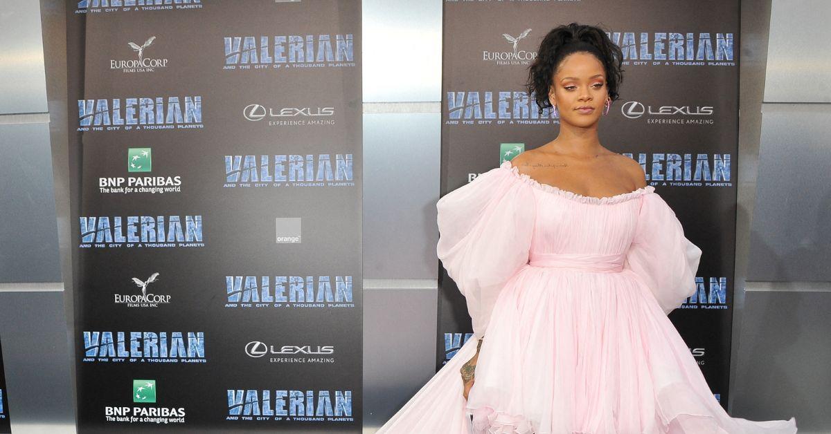 rihanna claps back trolls new music