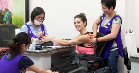 Ashley Greene Gets Pampered At The Nail Salon
