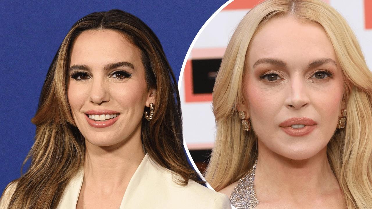 Photo of Lindsay Lohan and Christy Carlson Romano