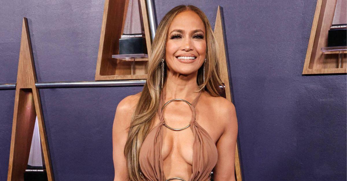 image of The TV host believes Jennifer Lopez needs to show more class.