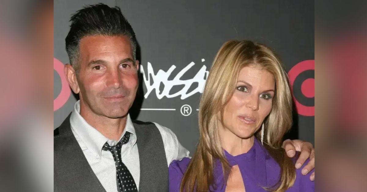 image of A source said the actress' friends are supporting her during the breakup.