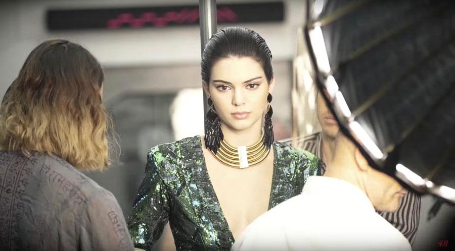 Kendall jenner twerks balmain video. 05