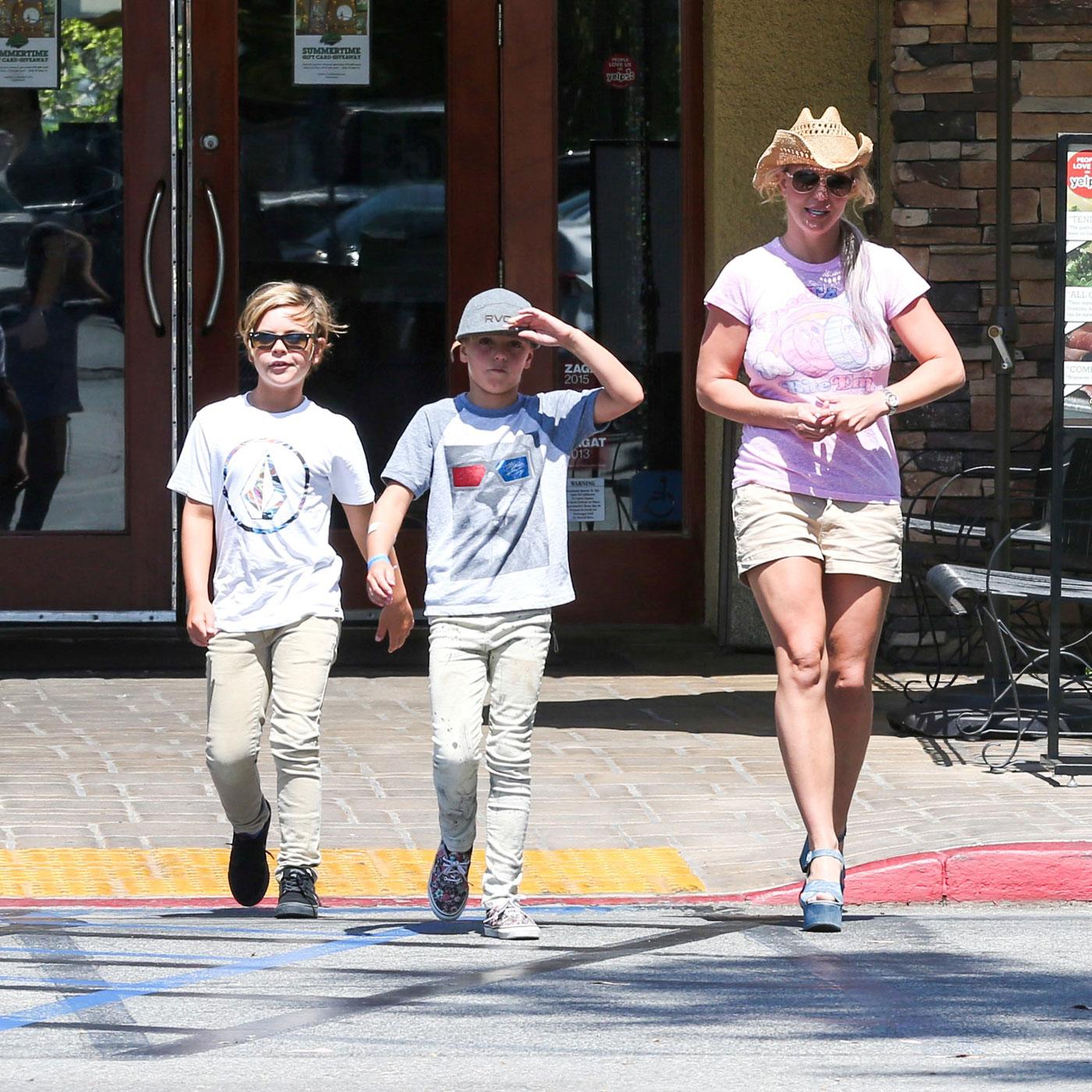 Britney Spears enjoys lunch with her kids in Calabasas