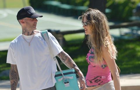 adam levine behati prinsloo family beach trip