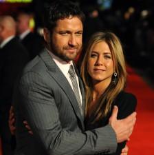 2010__03__Gerard_Butler_Jennifer_Aniston_March15newsne 224×225.jpg
