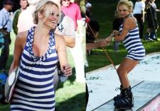 2009__10__pamanderson1025 225×157.jpg