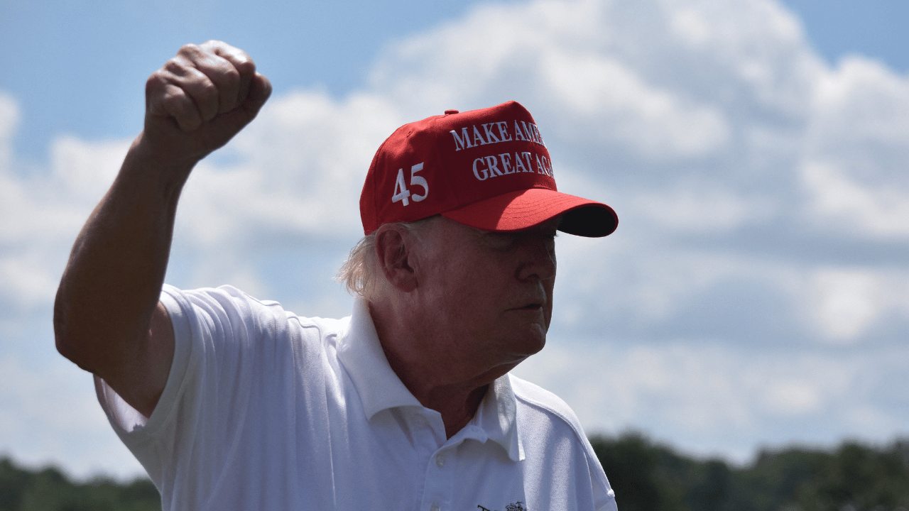 Image of Donald Trump's latest golf score raised eyebrows among critics.