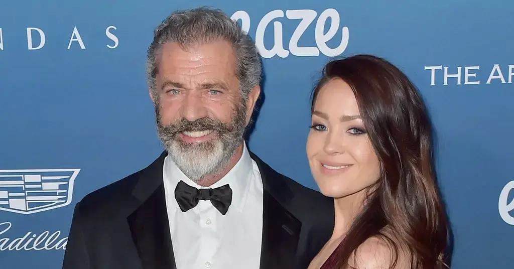 mel gibson tour burnt down malibu home destroyed california wildfires