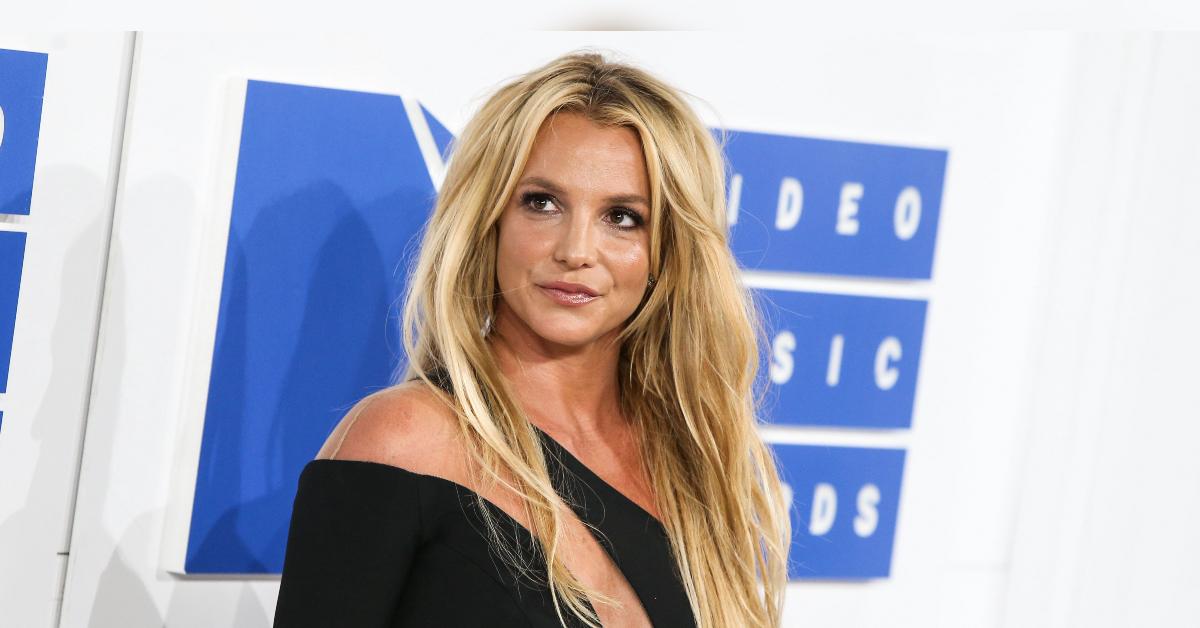 britney spears shares symbolic video flying away after conservatorship ends d