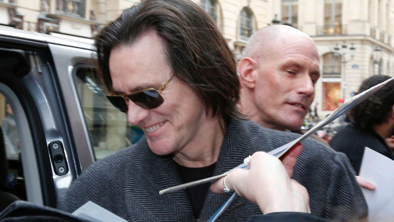 Image of A source close to the Jim Carrey claimed that he is 'very happy' with Min Ah because she is 'super kind and supportive toward him.'