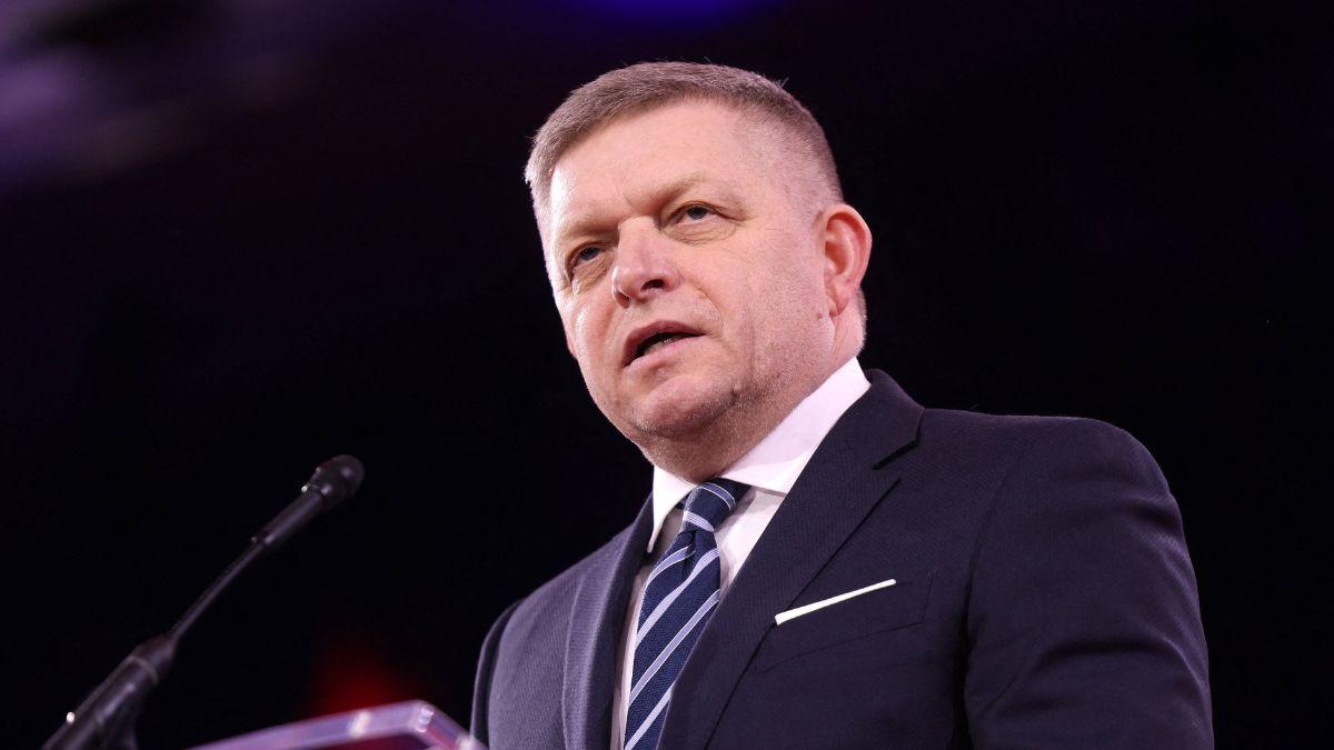 image of Robert Fico allegedly expressed concern over Donald Trump's 'psychological state' on the sidelines of a meeting in Brussels, Belgium on January 22.