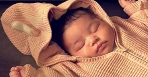 Kylie jenner shares new pic of stormy