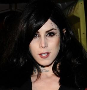 2011__07__KAt_Von_D_July27newsbt_00 293&#215;300.jpg