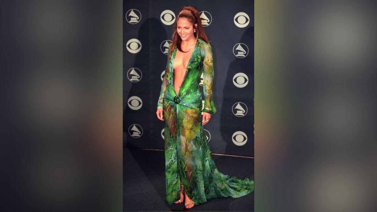 jennifer lopez sexiest moments hot photos