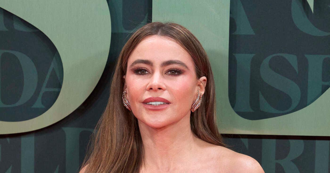 Sofia Vergara rocks a plunging green bodysuit as she applies makeup at home  and drops big career news