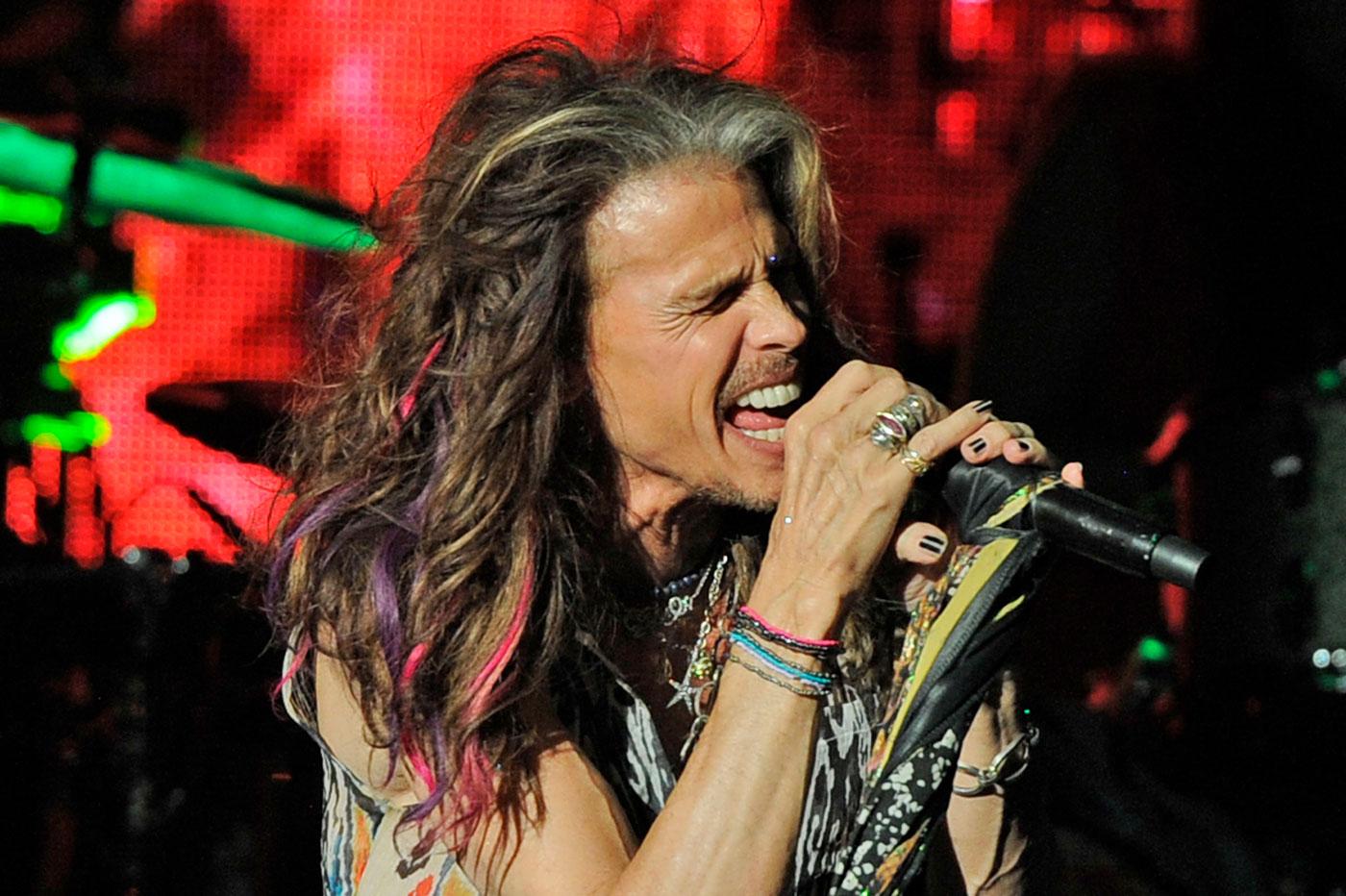 Steven Tyler performing at The Forum