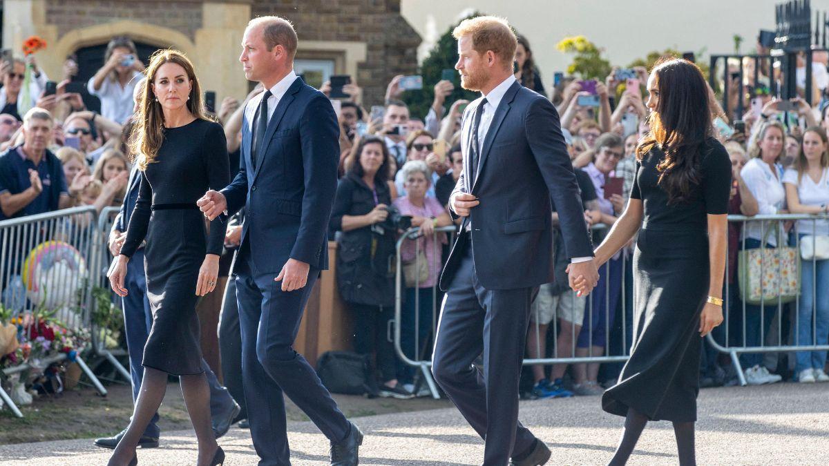 image of royal family