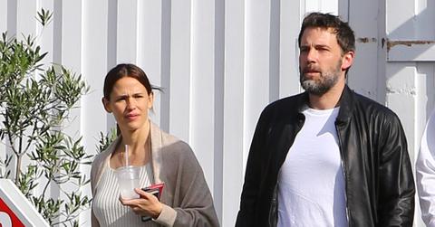 Jennifer Garner and Ben Affleck grab a friendly bite to eat at the Country Mart