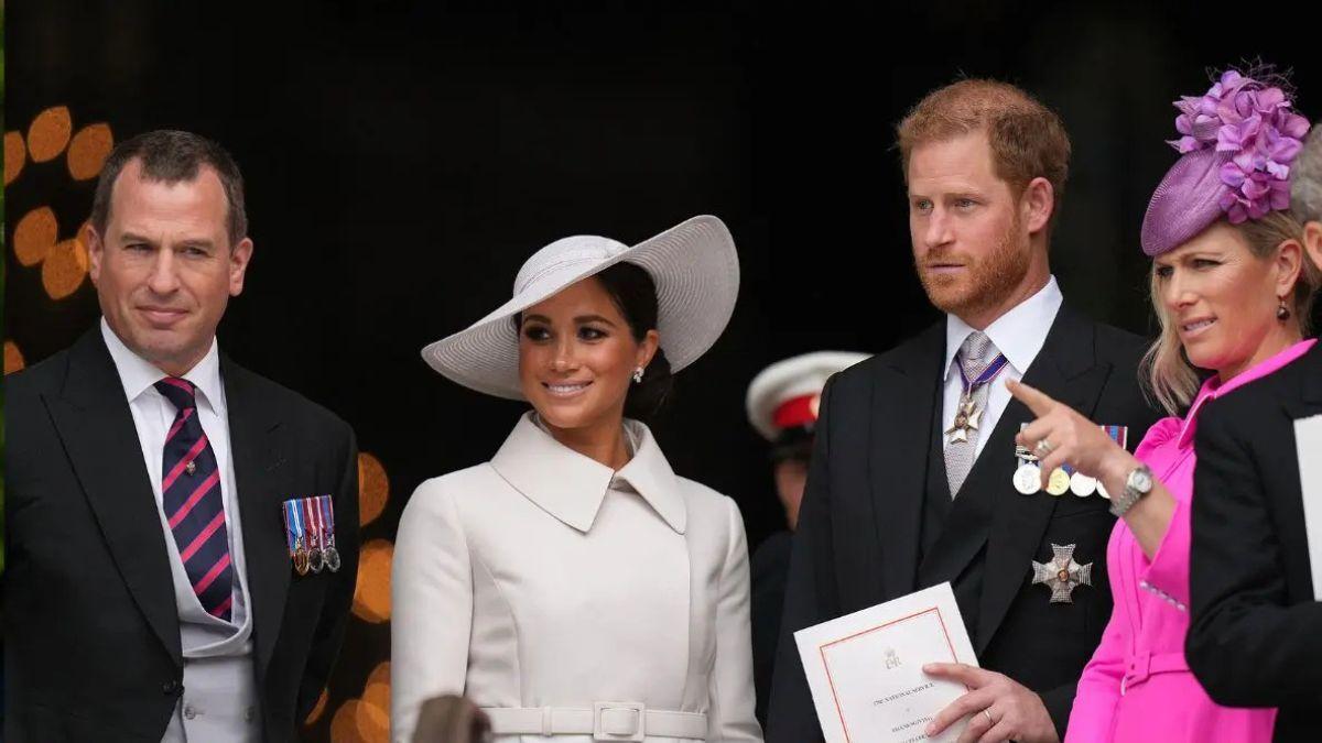 image of royal family