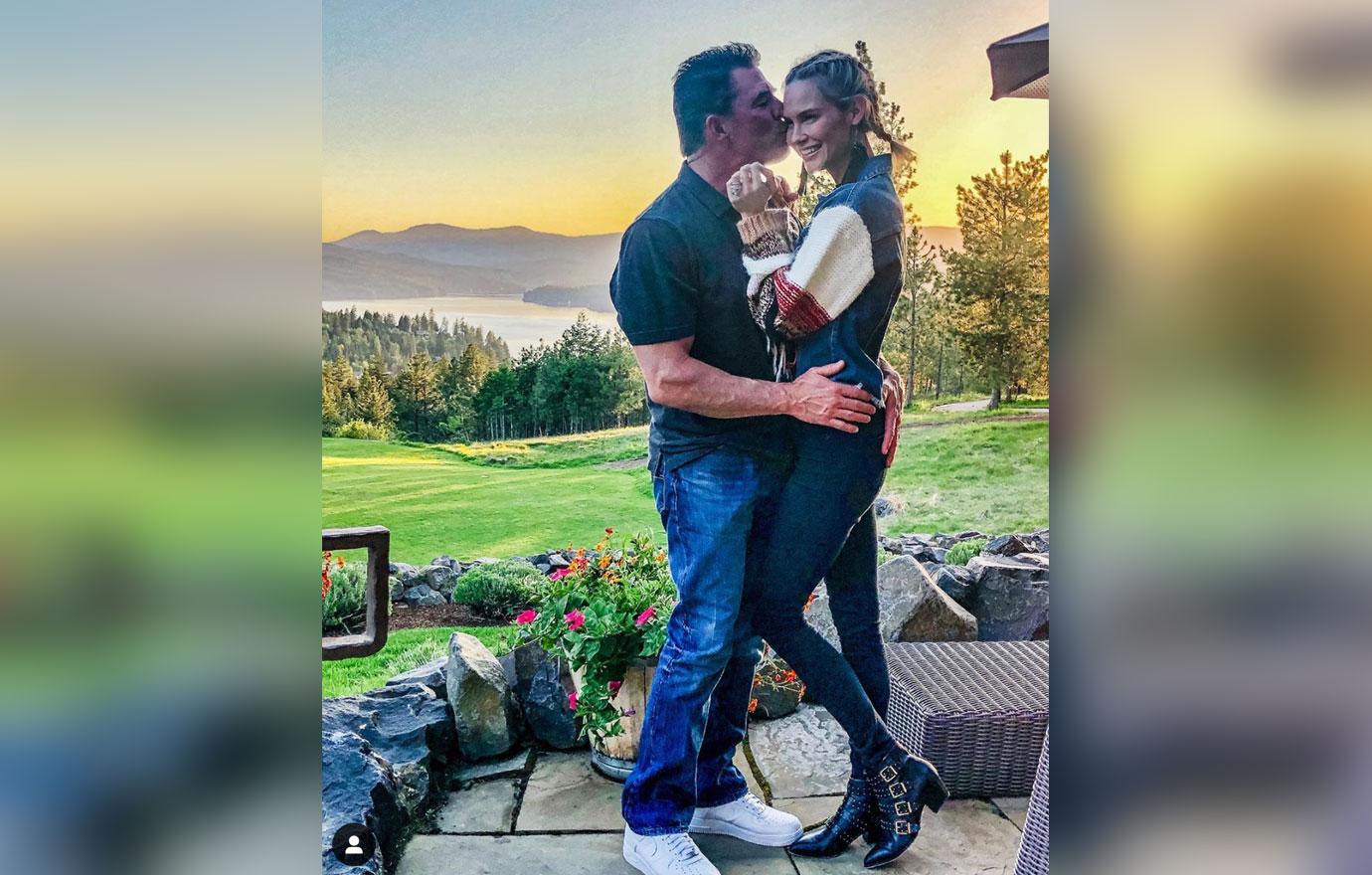 Meghan King Edmonds And Husband Jim Edmonds Kiss At Sunset Therapy