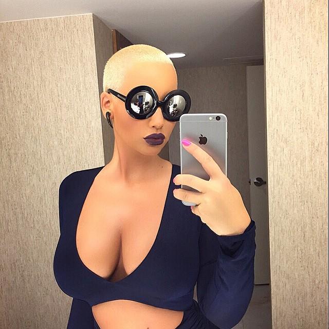 Amber rose blac chyna strip club02