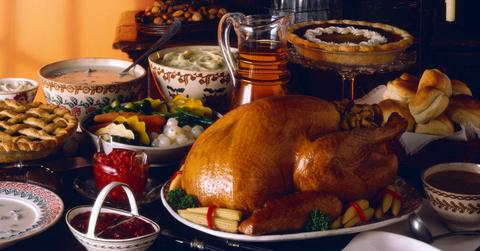 How To Eat Healthy And Manage Cravings During This Holiday Season