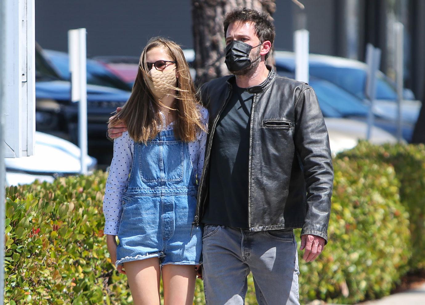 ben affleck and violet head out for ice cream