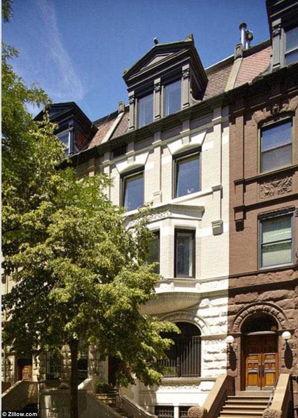 Amy Schumer nyc apartment millions for sale 001