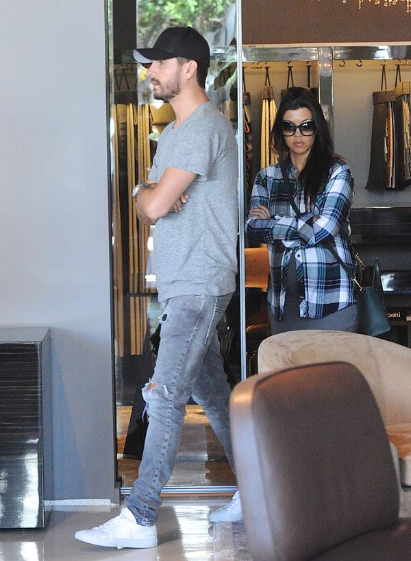 Kourtney kardashian scott disick 03