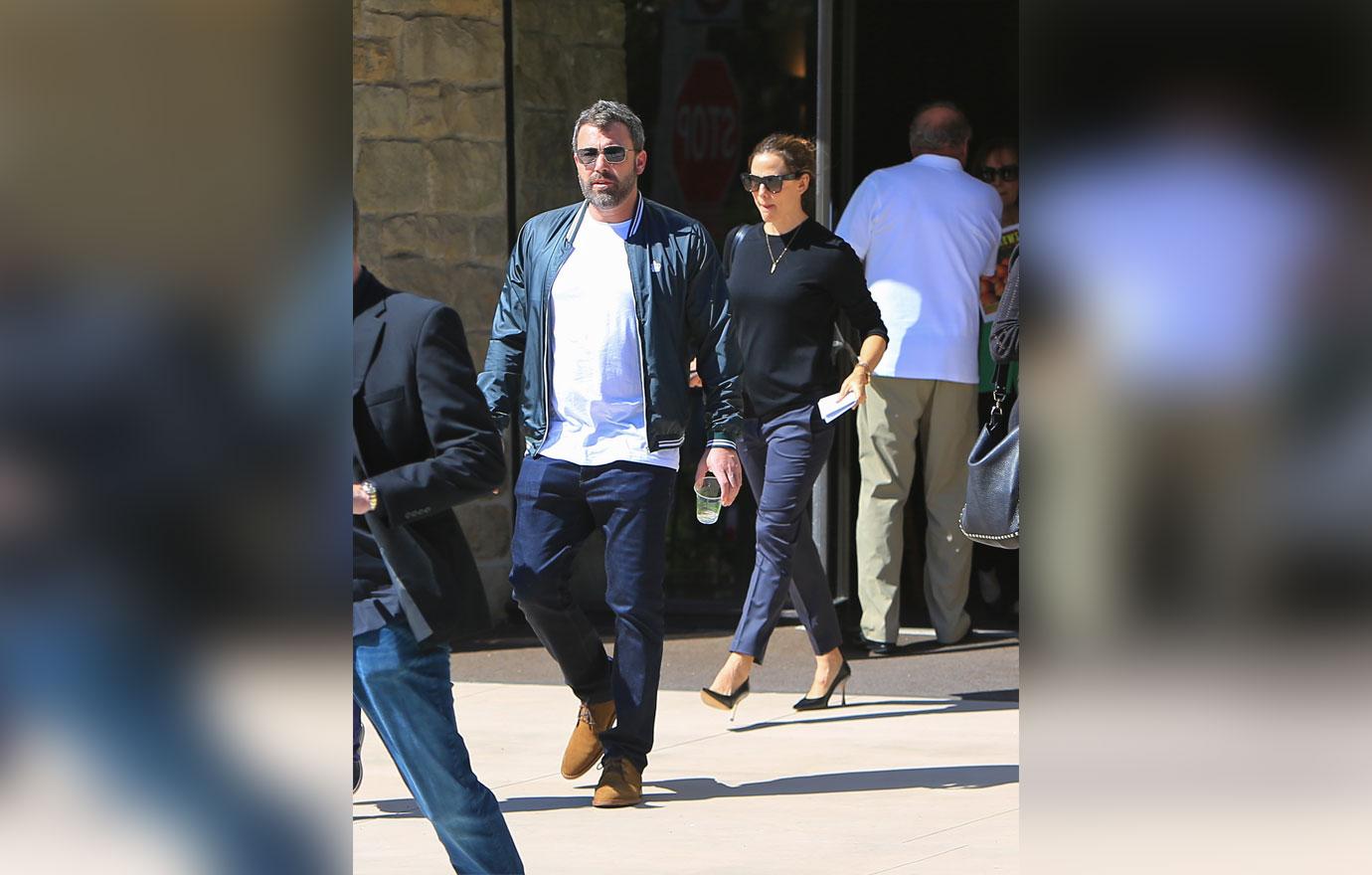 LOS ANGELES, CA - SEPTEMBER 30: Jennifer Garner and Ben Affleck are seen on September 30, 2018 in Los Angeles, California. (Photo by BG004/Bauer-Griffin/GC Images)