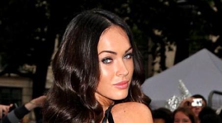 2009__07__transformers_21_wenn5310867 453×800.jpg