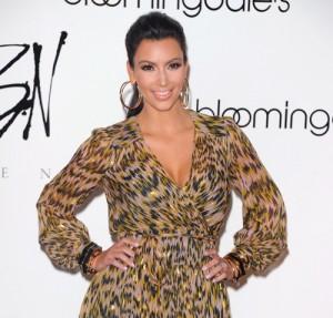 2011__10__Kim Kardashian Oct13newsbt 300&#215;287.jpg