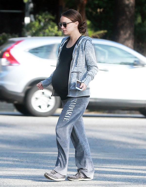 Pregnant natalie portman photos bank 02