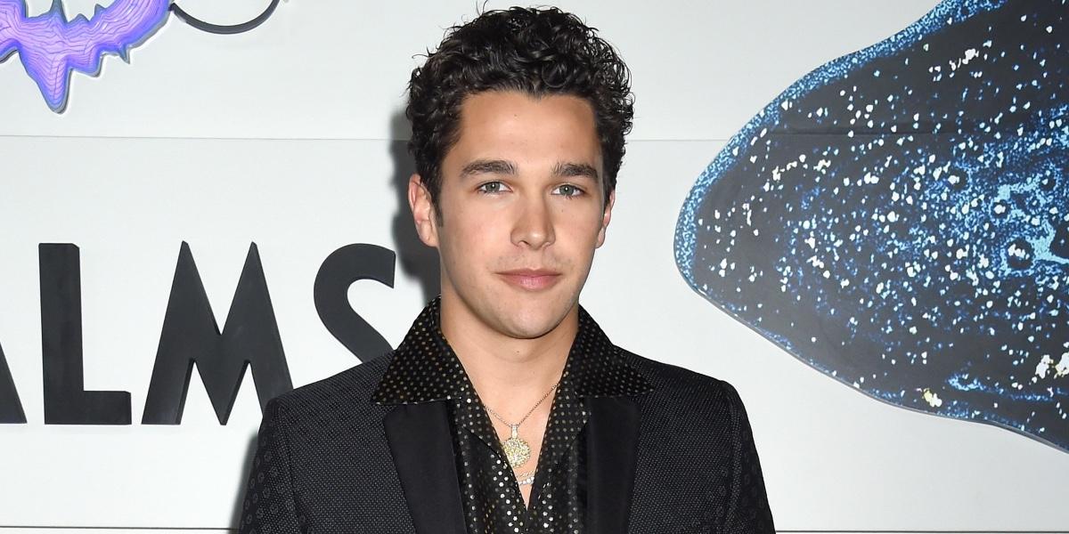 Singer Austin Mahone Moves Into Clubhouse BH To Connect With Fans