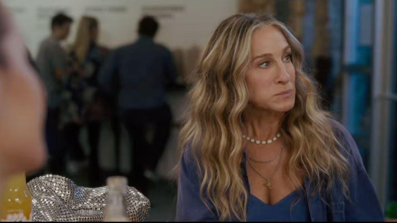 Photo of Sarah Jessica Parker as Carrie Bradshaw.