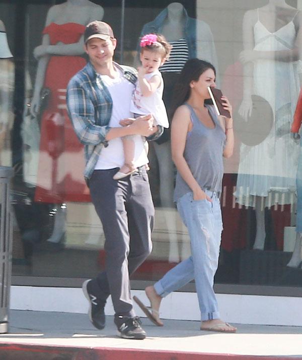 mila kunis pregnant ashton kutcher daughter wyatt