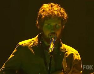 2011__03__Casey_Abrams_American_Idol_March17newsnea 300×237.jpg