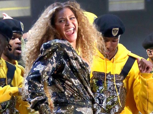 Celebrity Backstage Rituals: Taylor Swift, Katy Perry, Beyonce